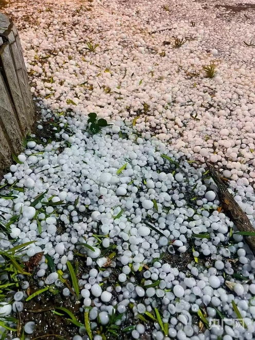 湖南岳阳冰雹实拍图