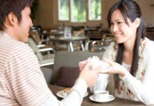 代孕女子自曝酬劳16万元，背后的黑产链条有多深？