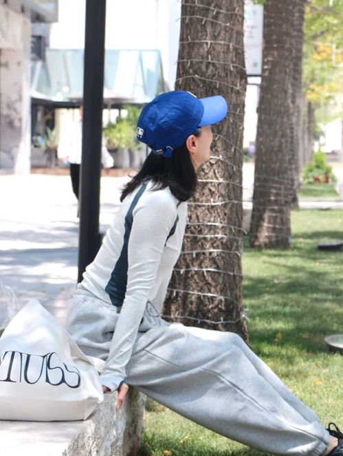 健身63岁阿姨背影照