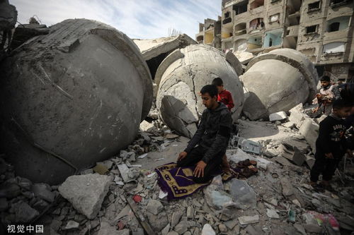 被摧毁的清真寺废墟