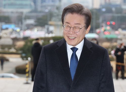 韩总统大选在即，李在明妻子因“公款吃喝”被判罚款150万韩元