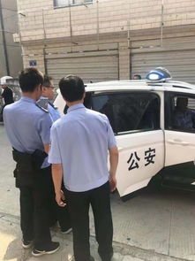 警方突击抓捕现场照片