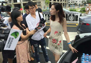 深圳坪山街头母亲节采访现场