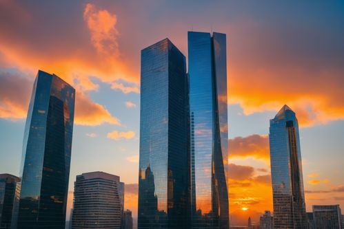 城市中一栋高楼大厦与周围环境对比图