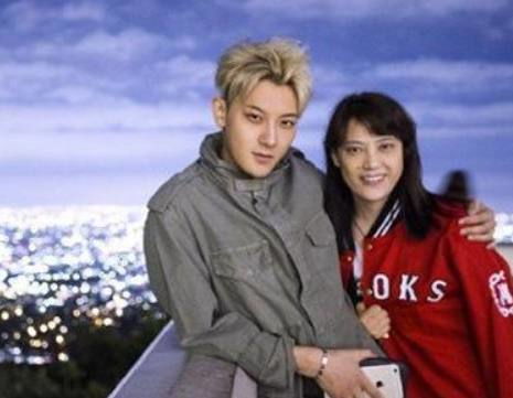 吴彦祖与岳父Gary合影