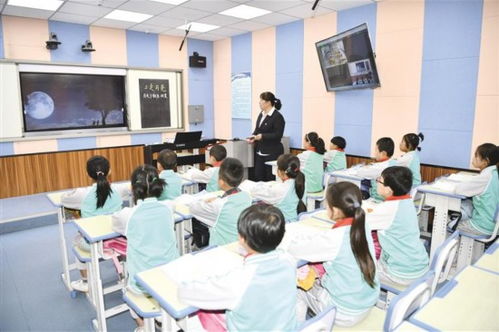 课堂互动场景照片