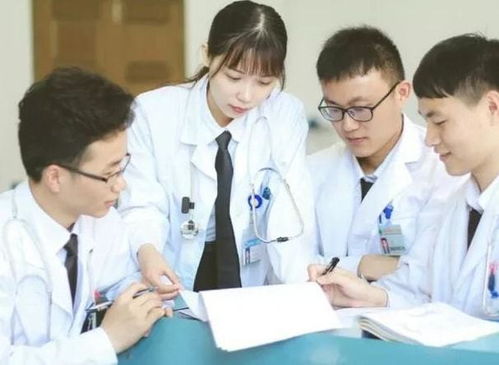 网络上关于此事的热门讨论截图