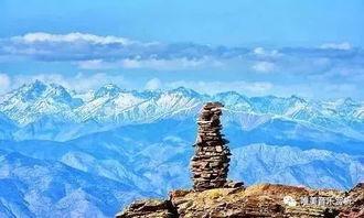 一个人面对未知道路勇敢前行