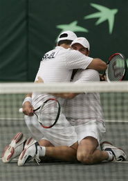 WBG选手激情操作瞬间