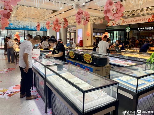 珠宝店选购场景