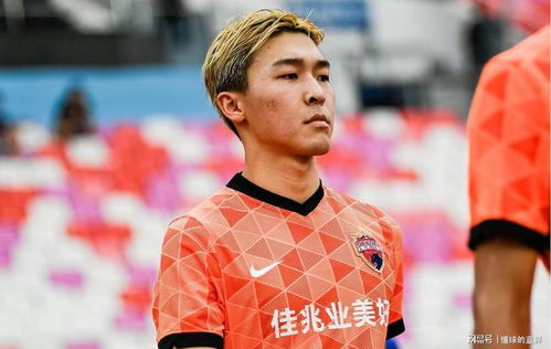 元敏诚在比赛中防守