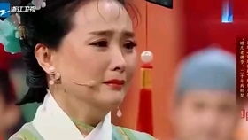 男女主角相拥而泣的感人画面