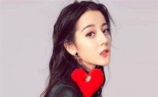 金靖与迪丽热巴合照