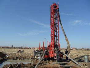 新乡县抗旱打井现场