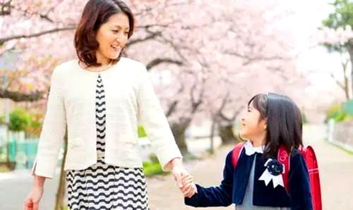 林然被父母带走