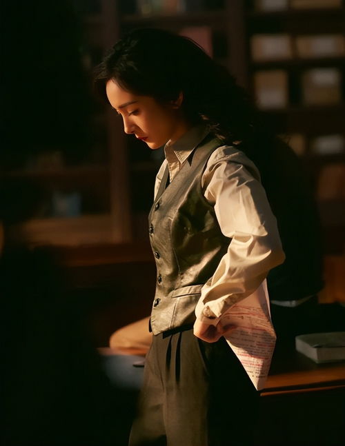 杨幂与秦昊在《哈尔滨1944》中的对戏剧照