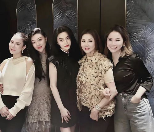 赵樱子与阿汤哥在戛纳合影留念