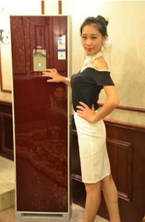 林女士面对镜头微笑