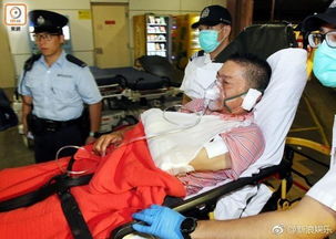 粉丝排队等待购买演唱会门票