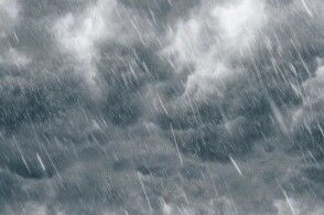 朱雀玄武敕令面对镜头微笑接受采访