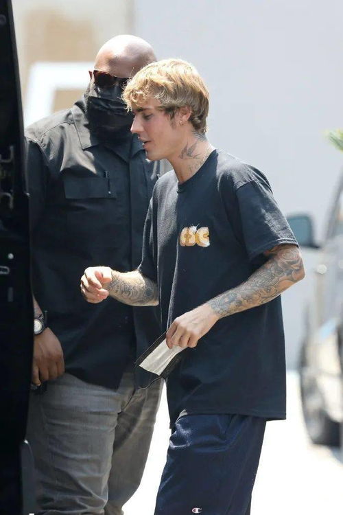 贾斯汀·比伯团队否认破产传闻：明星光环下的真实压力