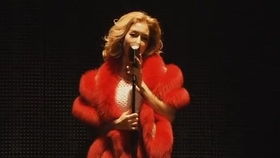 日本歌手Beni《歌手2025》首期被淘汰，网友直呼意难平？