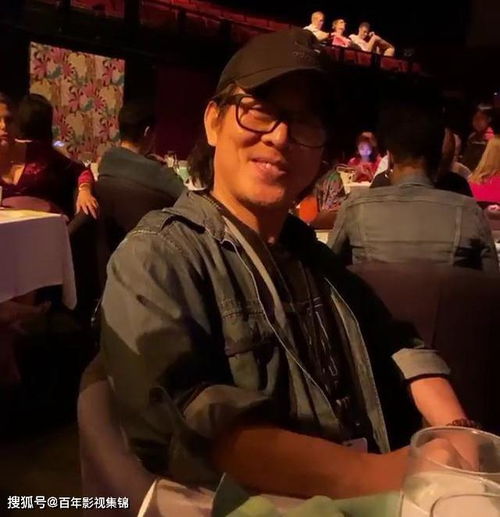李连杰与家人的温馨合照
