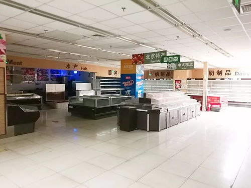 美国超市空荡货架