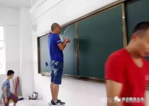 百色家长抱婴儿站护学岗引发热议，教育局回应背后真相令人动容