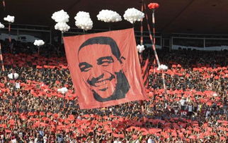 雷霆主场球迷高举加油助威横幅