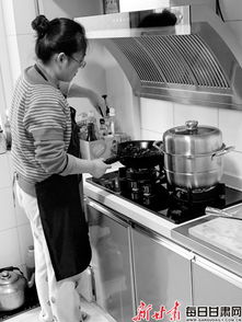 厨房里正在烹饪美食