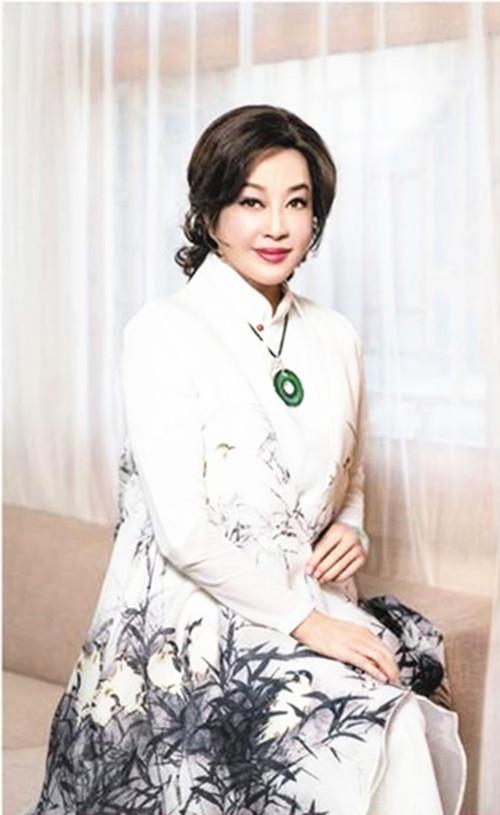 刘晓庆再陷偷税风波，举报人实名发声引热议