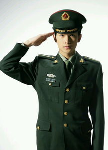 时隔三年俄乌重启直接谈判：乌代表军装亮相，俄代表团西装出席，背后有何深意？