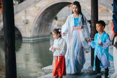 孩子穿着汉服参与登对比赛