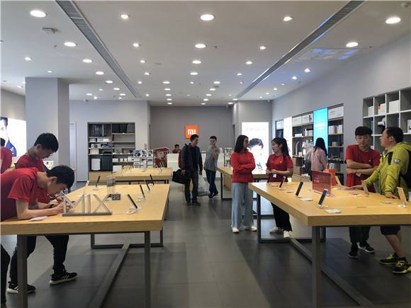 小米线下门店顾客体验产品