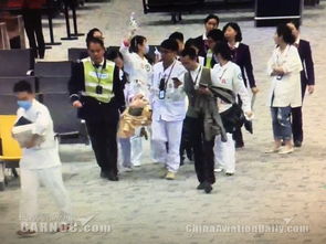 48天婴儿呛奶窒息 奶奶跪谢救命医生｜生死5分钟的急救故事