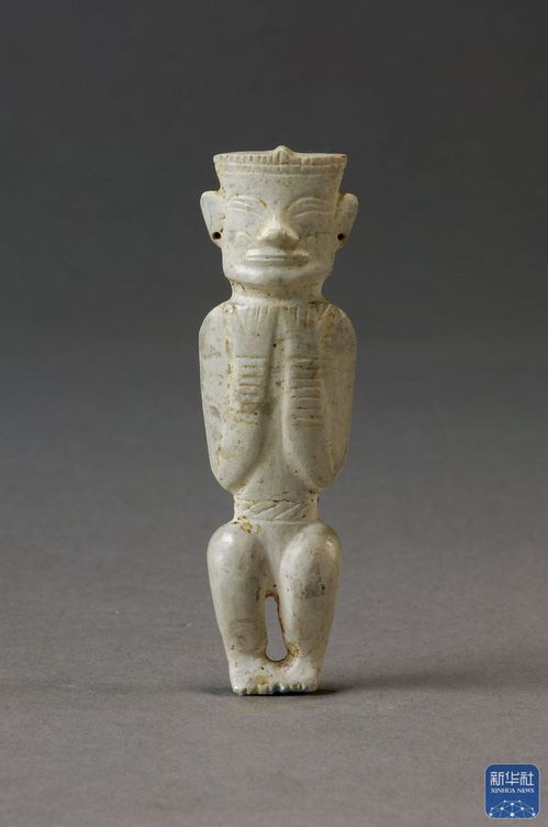 凌家滩玉人文物图片