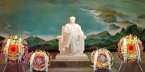 戚继光纪念馆内的将军雕像