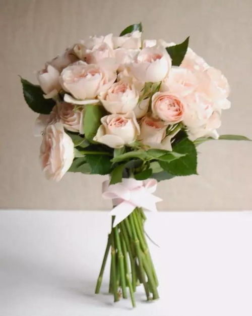 黄金手捧花陪嫁引热议，新娘哥哥临时加彩礼18万？真实事件还原