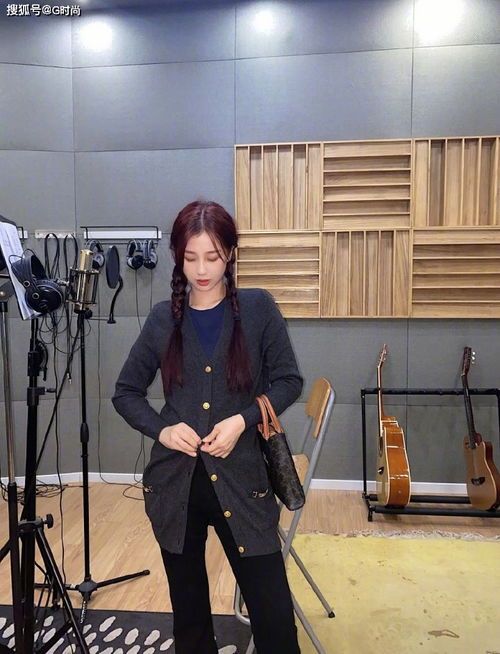 虞书欣日常街拍照片