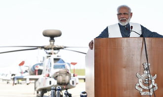 莫迪在空军基地发表讲话