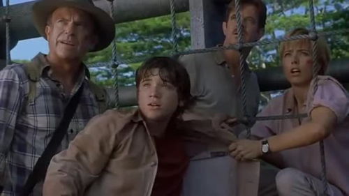 母子相拥在一起