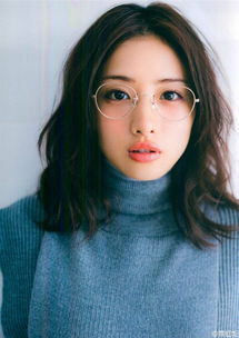 石原里美年轻时期写真照片