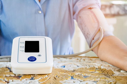 钟南山提醒：高血压要尽早干预，别等‘炸弹’爆炸才后悔