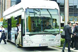 新能源公交车行驶