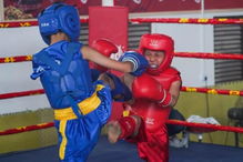 TES 2:1战胜TT！热血团战引爆LPL赛场，我全程见证这场逆袭大战