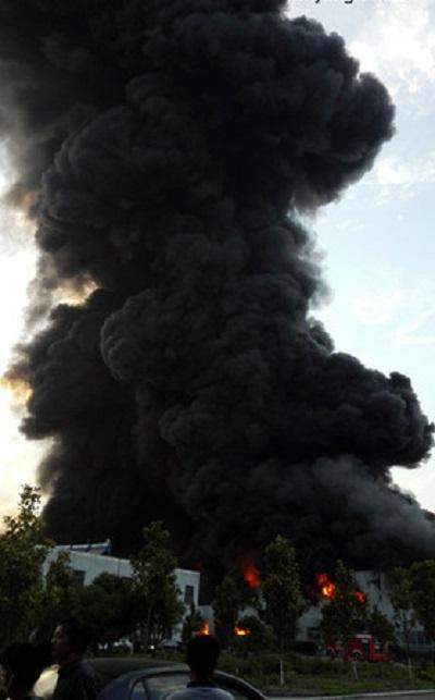 四种颜色火灾烟雾对比图