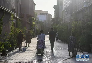 喀什古城夜晚的街景