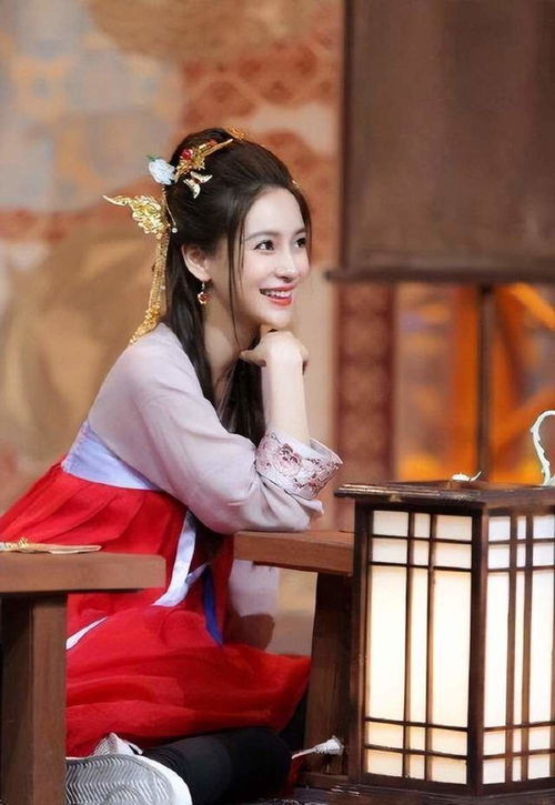 叶舒华古装侧身回眸