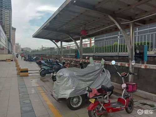 电动车超充站实景图